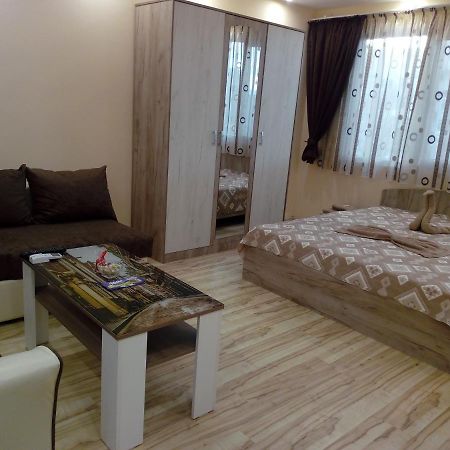 Апартамент Дани Apartament Dani 卡赞勒克 外观 照片