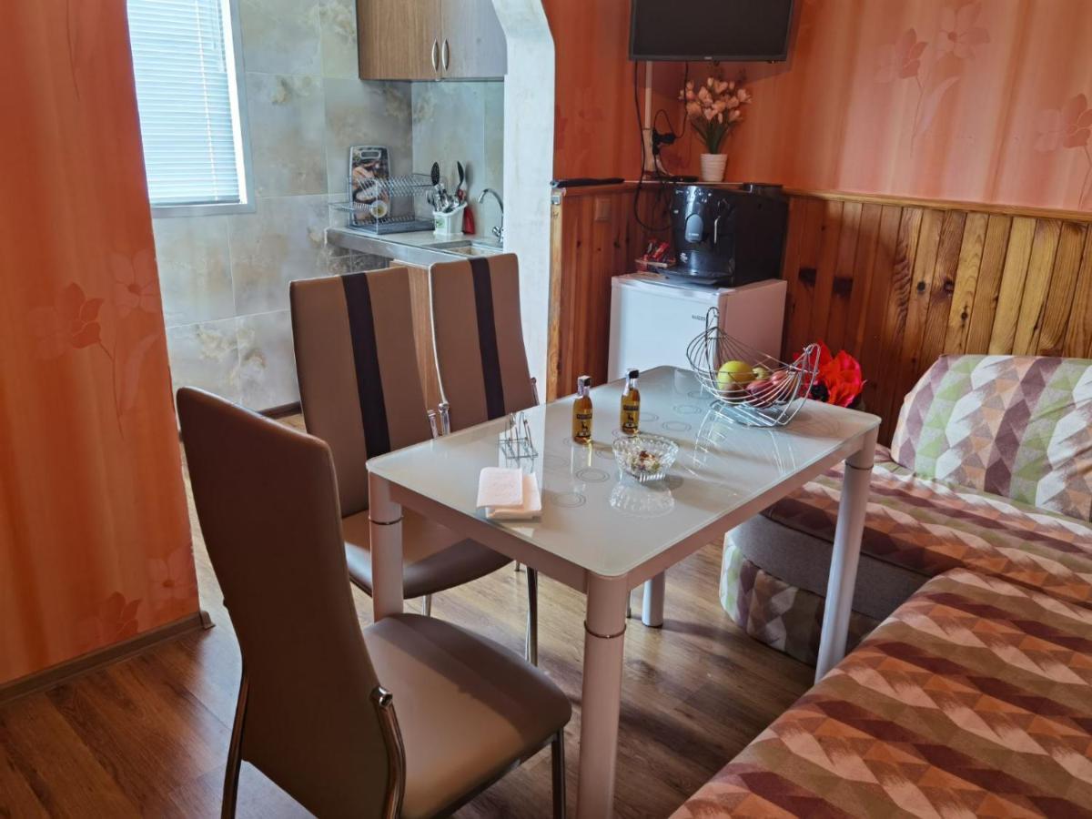 Апартамент Дани Apartament Dani 卡赞勒克 外观 照片